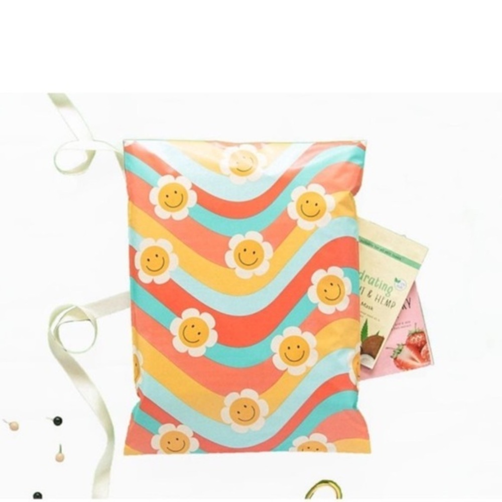 20 (10” x 13”) Wavy Daisy Poly Mailers Poly Bags BRAND NEW